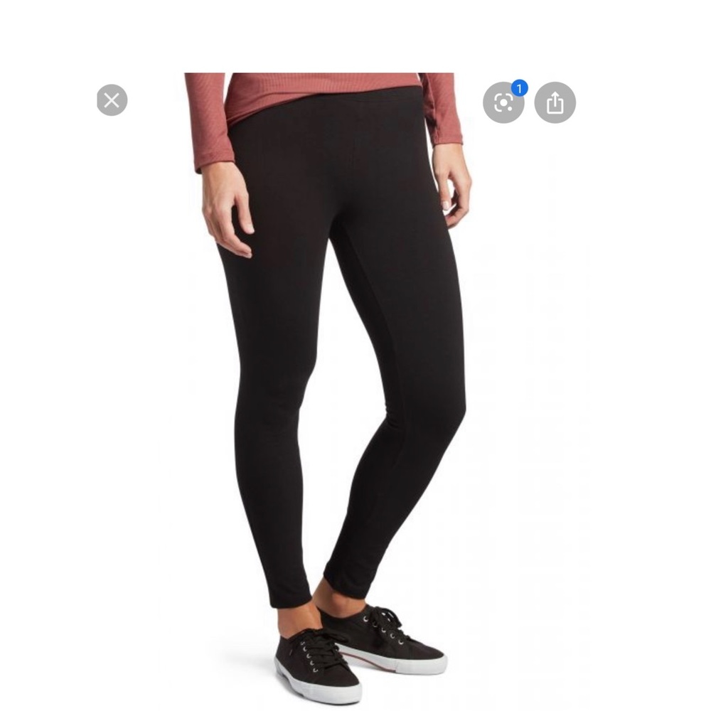 Black leggings